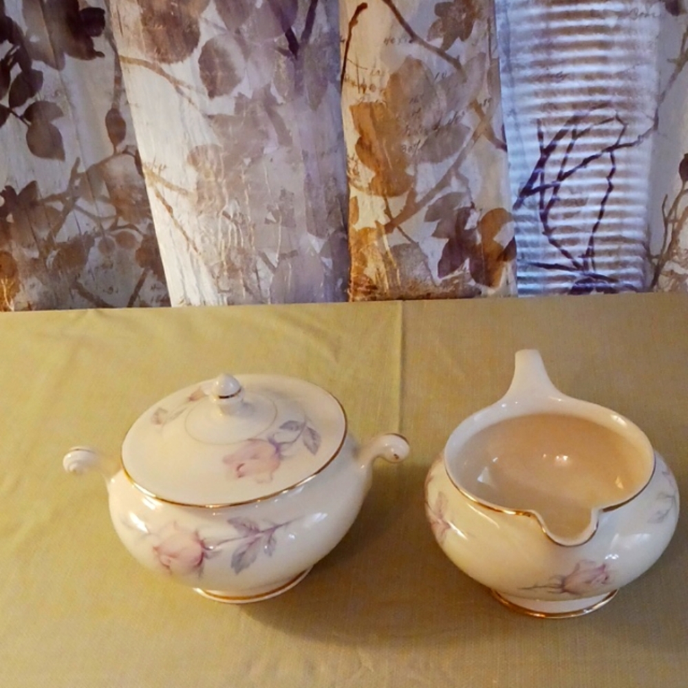 Vintage Sugar Bowl & Creamer - Eggshell Nautilus - by Homer Laughlin